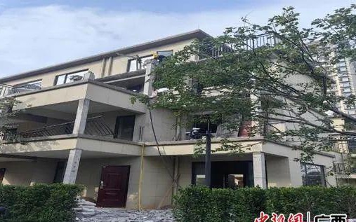 小区152栋违建别墅